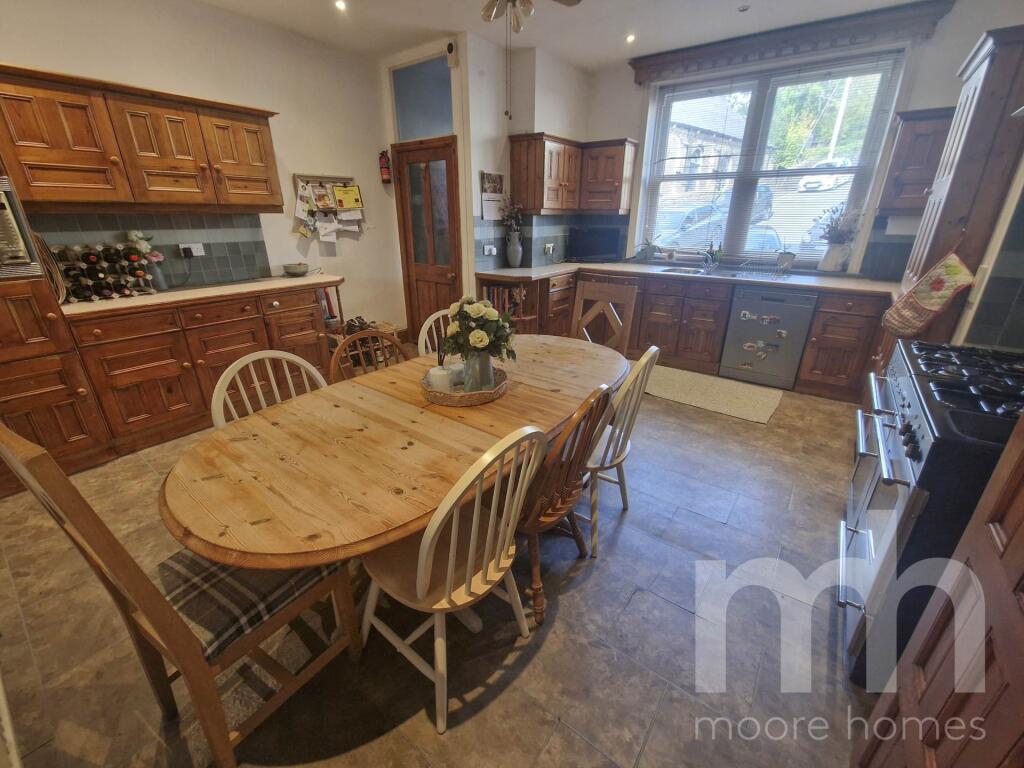 House in High Peak, Hayfield - View 3
