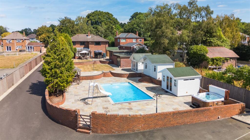 Main image of property: Walpole Lane, Swanwick, Hampshire