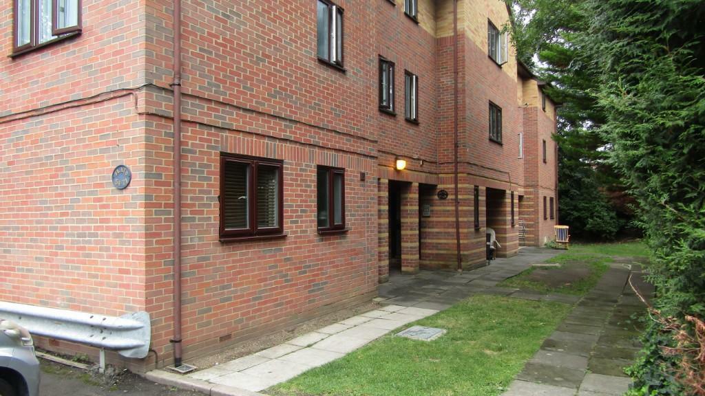 Main image of property: Glyn Avenue, Barnet, North London, EN4