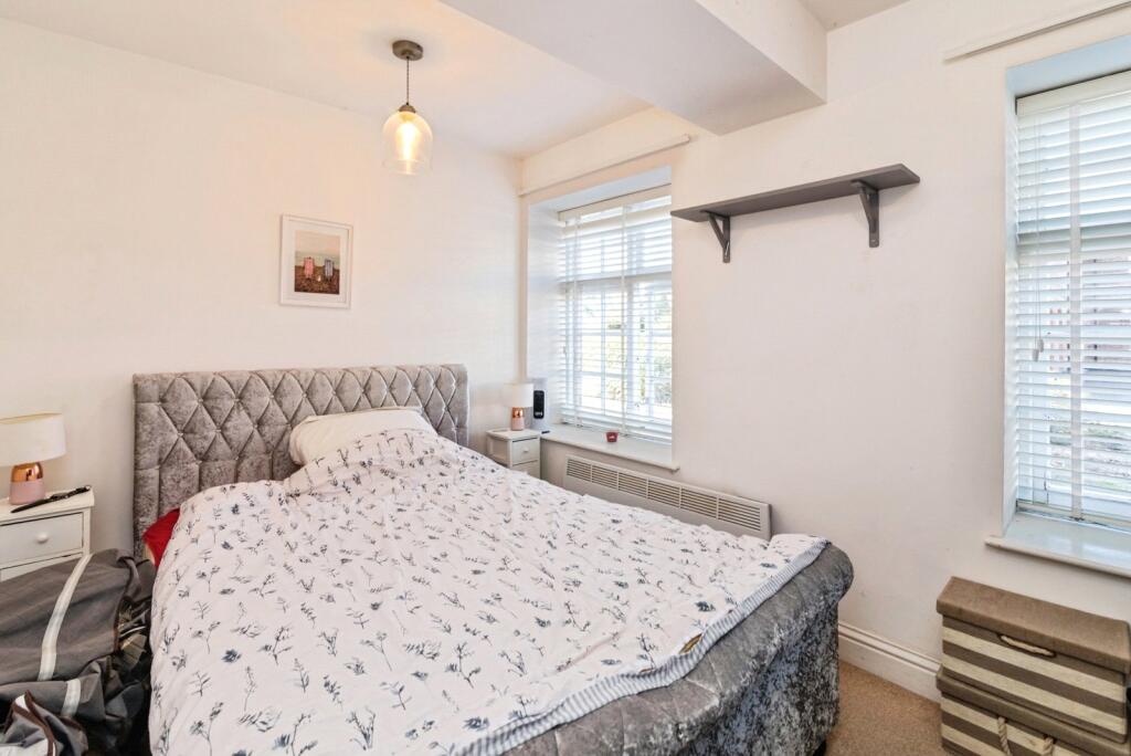 Heckingham Park Drive, Hales, Norwich, Norfolk, NR14 photo 4