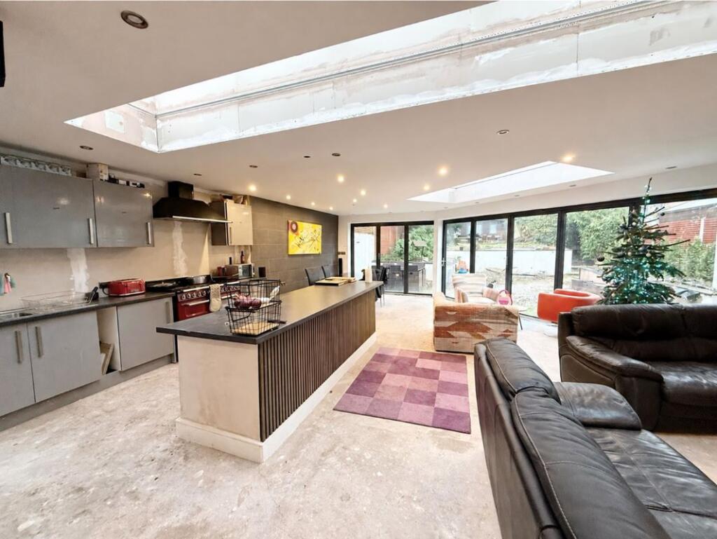 19 Clarence Road, Sutton Coldfield, B74 4AE photo 5