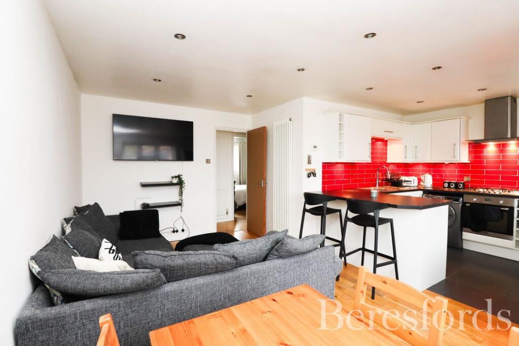 Apartment in Chelmsford, Widford - View 2