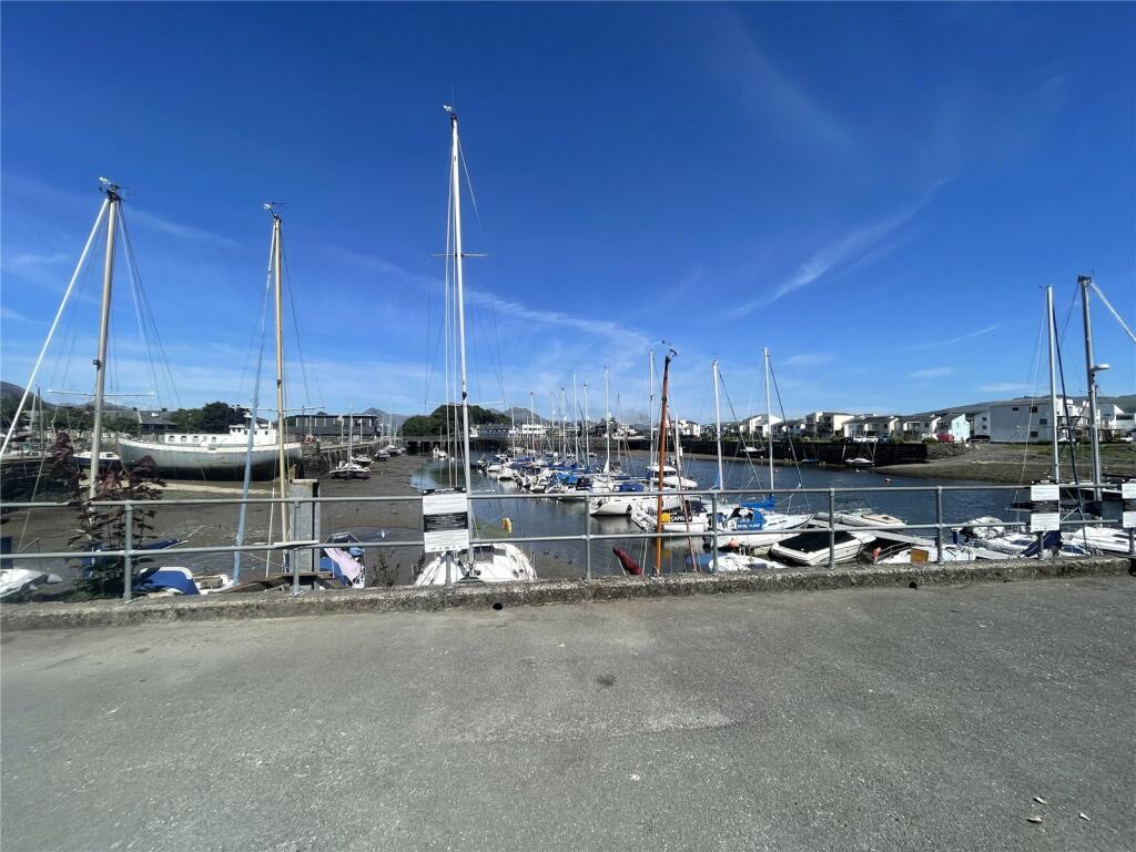 Corn Hill, Porthmadog, Gwynedd, LL49 photo 2
