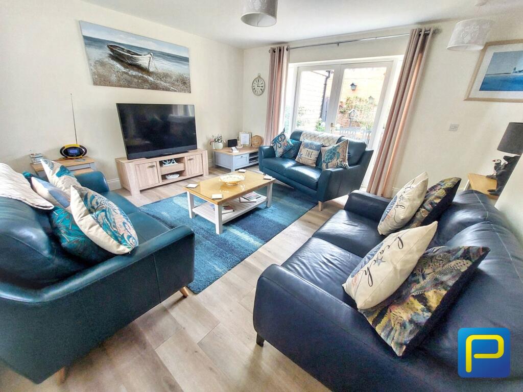 Beadnell House Court, Beadnell, Chathill, Northumberland, NE67 5BZ photo 2