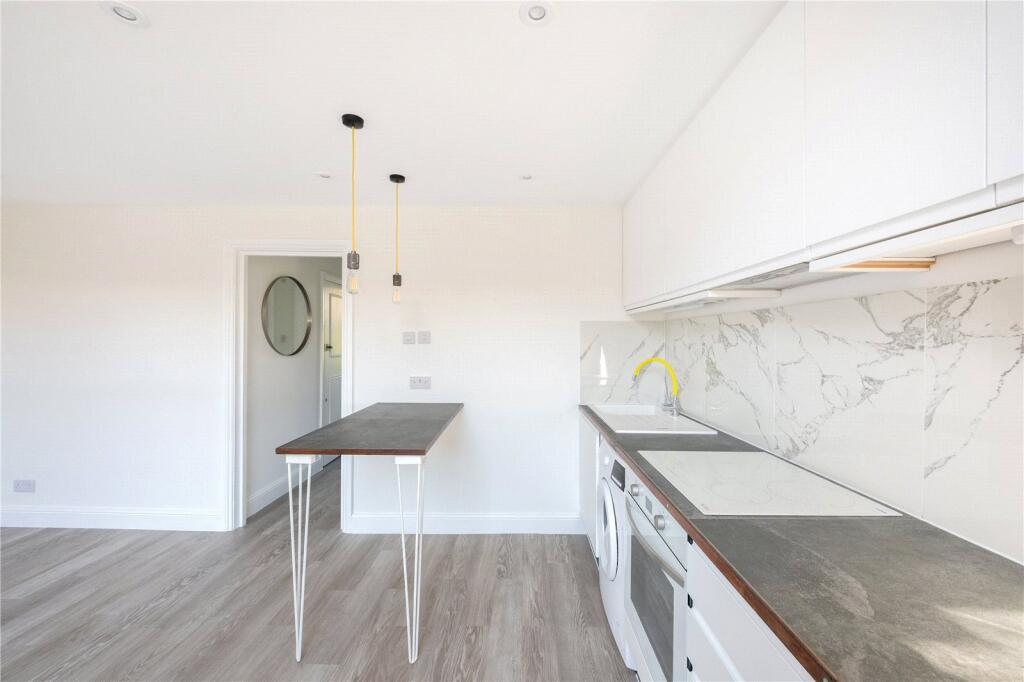 Apartment in London - View 5
