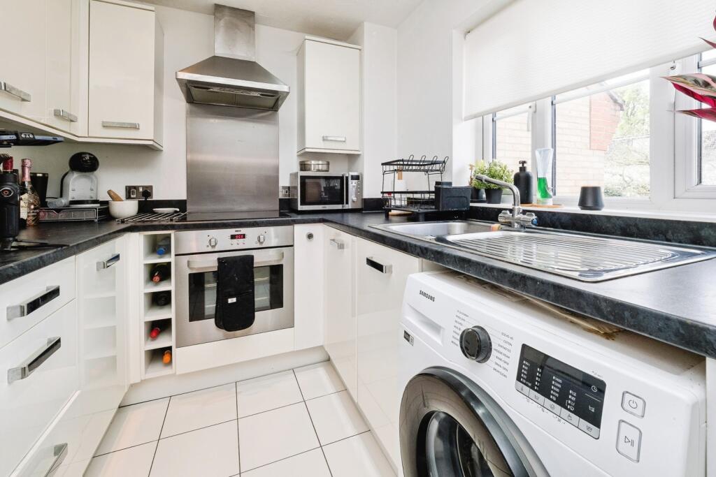 House in Epping Forest, Loughton - View 4