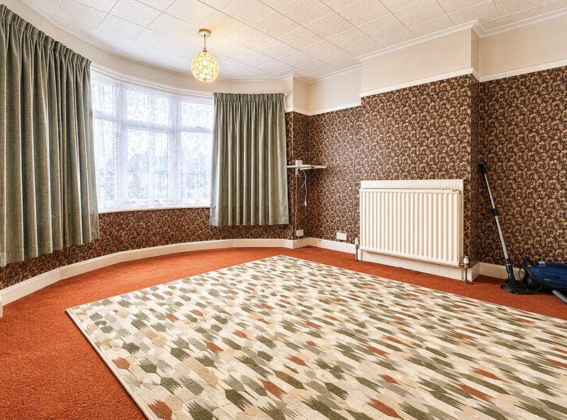 House in Luton - View 5