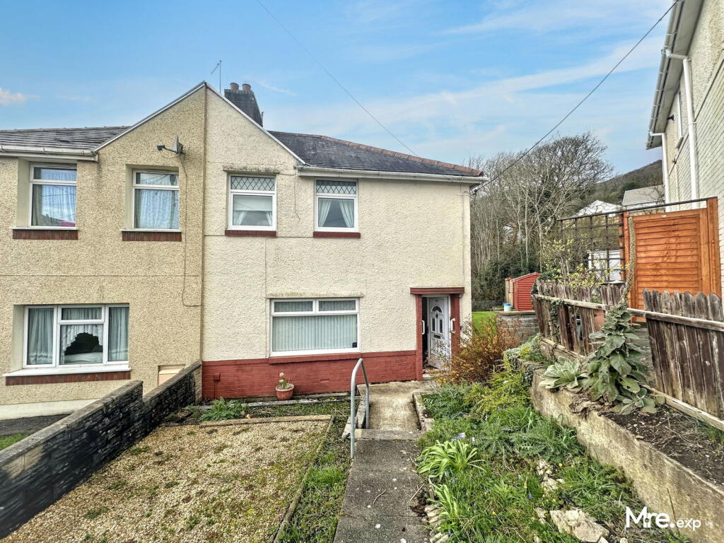 Main image of property: Cwrt Y Clafdy, Neath, SA10 6TR