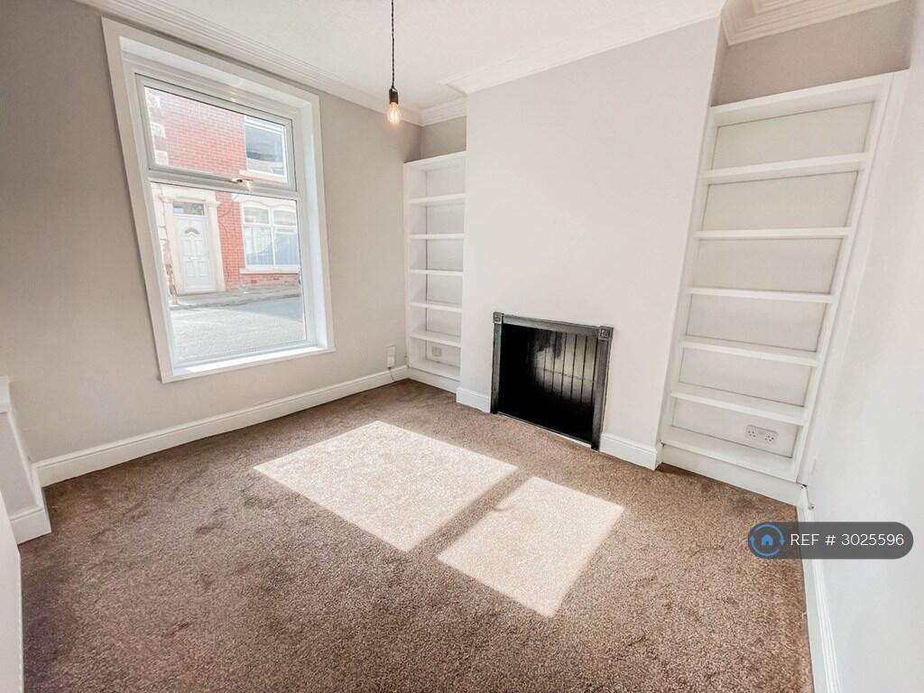 Main image of property: Bedford St, Darwen, BB3