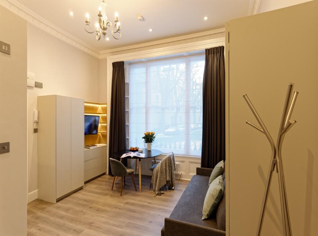Studio flat for rent