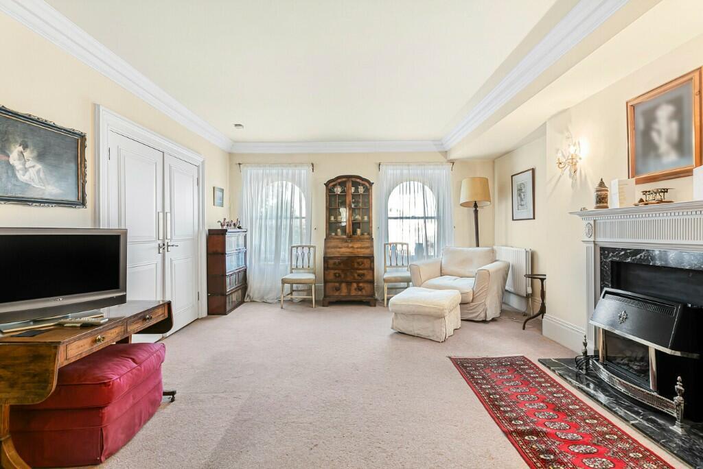 Flat 12, 53-55 Lancaster Gate, London W2 3NA photo 2