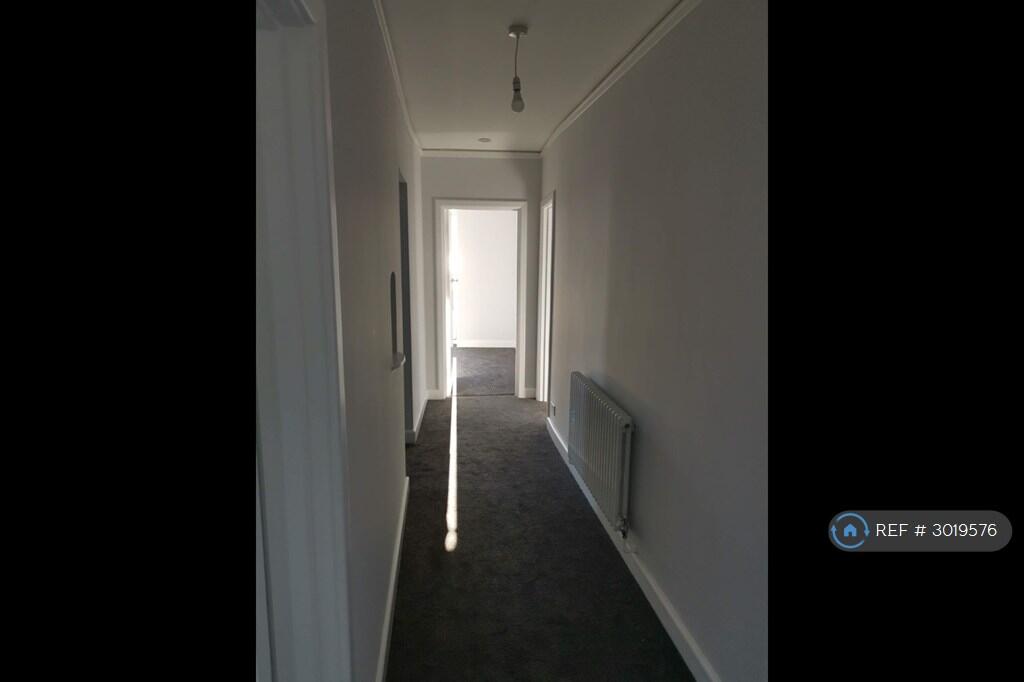 Apartment in Brighton - View 3
