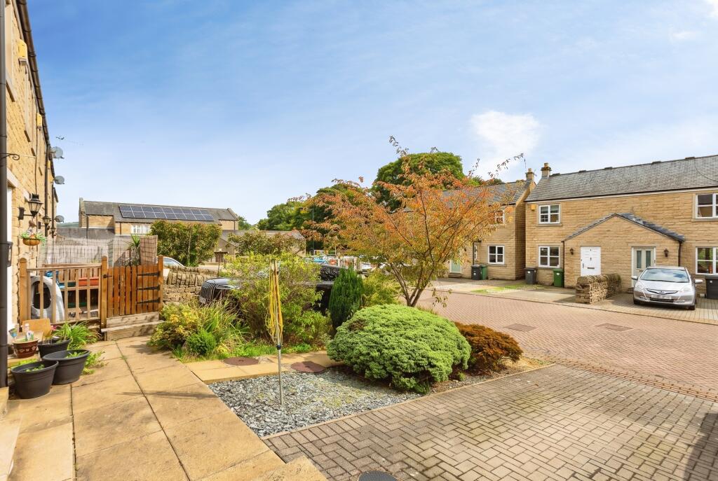 House in Leeds, West Yorkshire - More