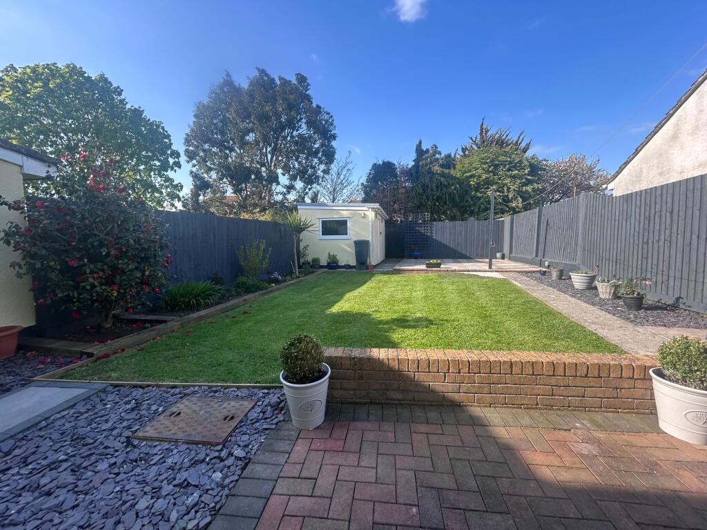 Castle Road, Rhoose, CF62 photo 2