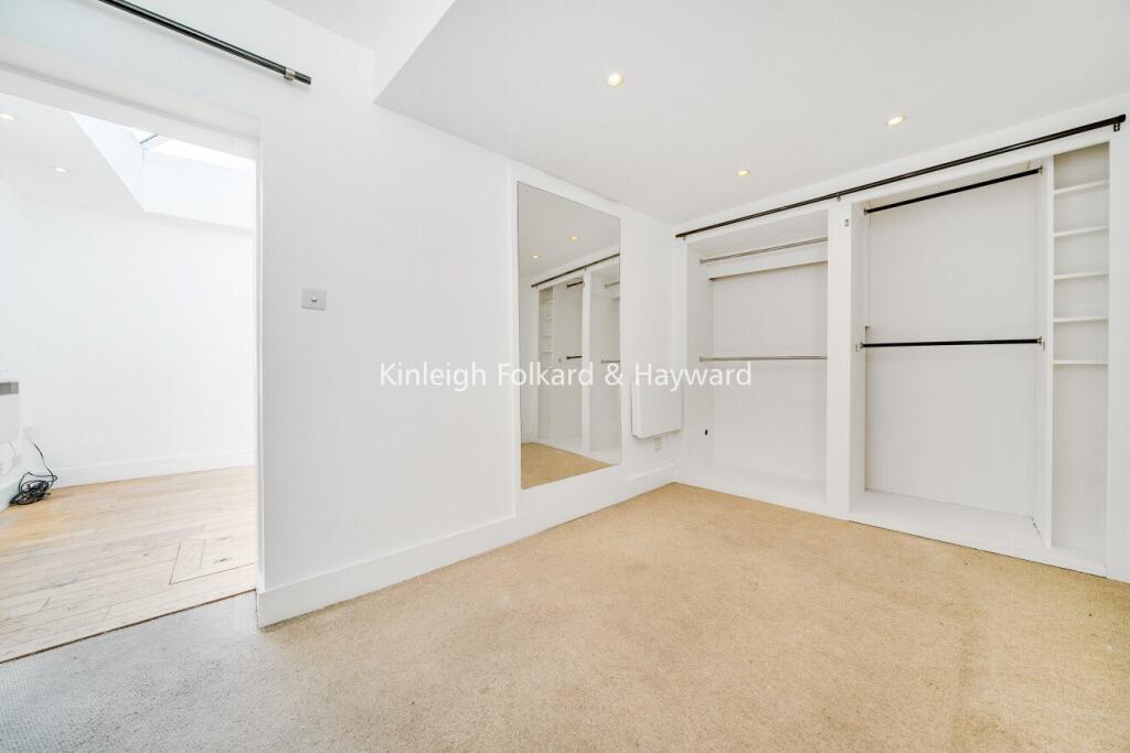 Apartment in London - View 3