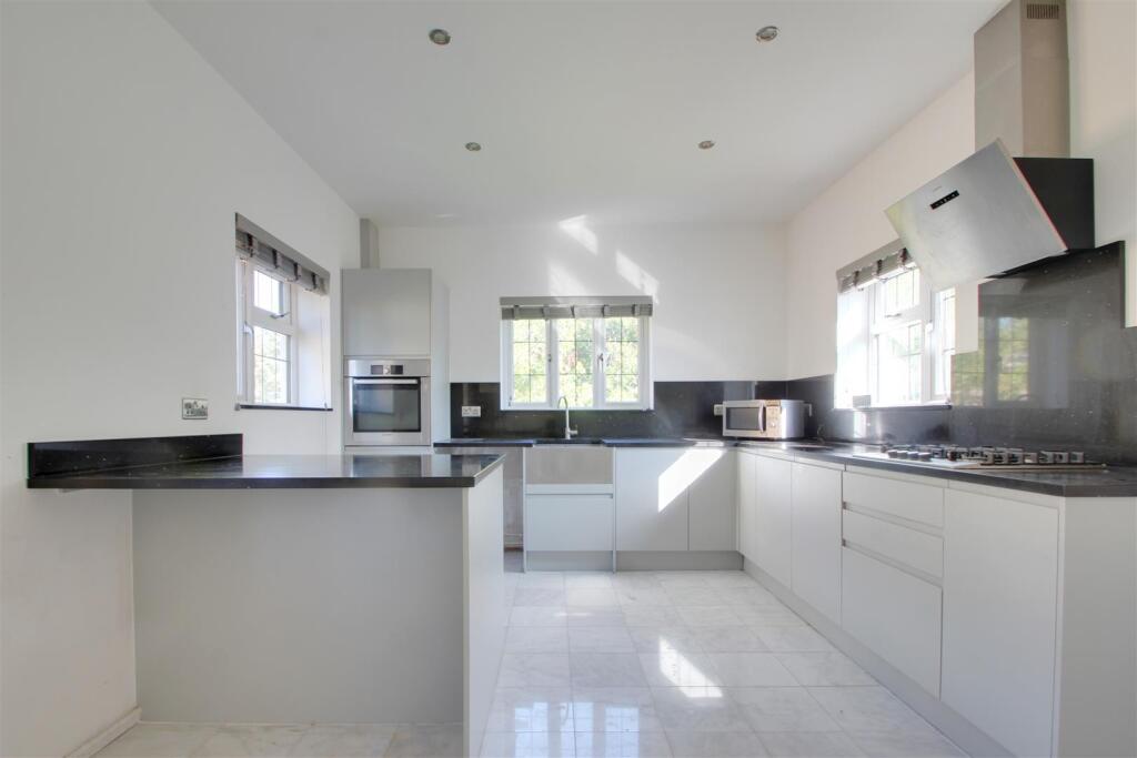 House in Brighton - View 5