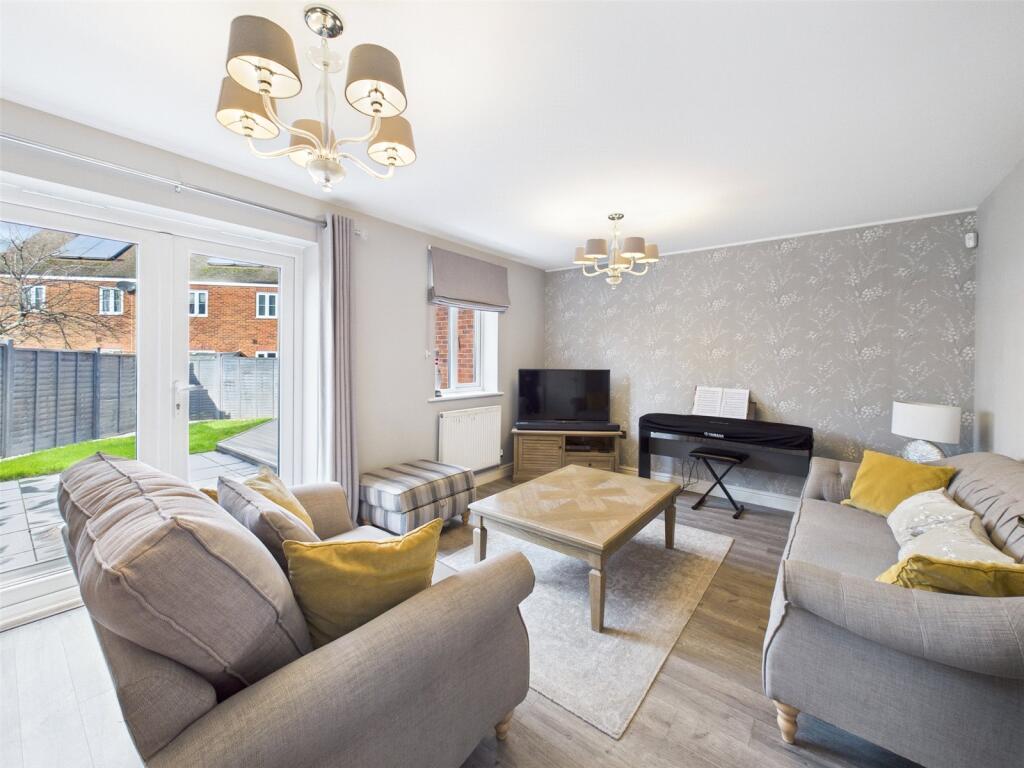 Northwood Drive Kingsway, Quedgeley, Gloucester, Gloucestershire, GL2 photo 2