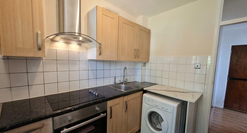Apartment in London - View 3