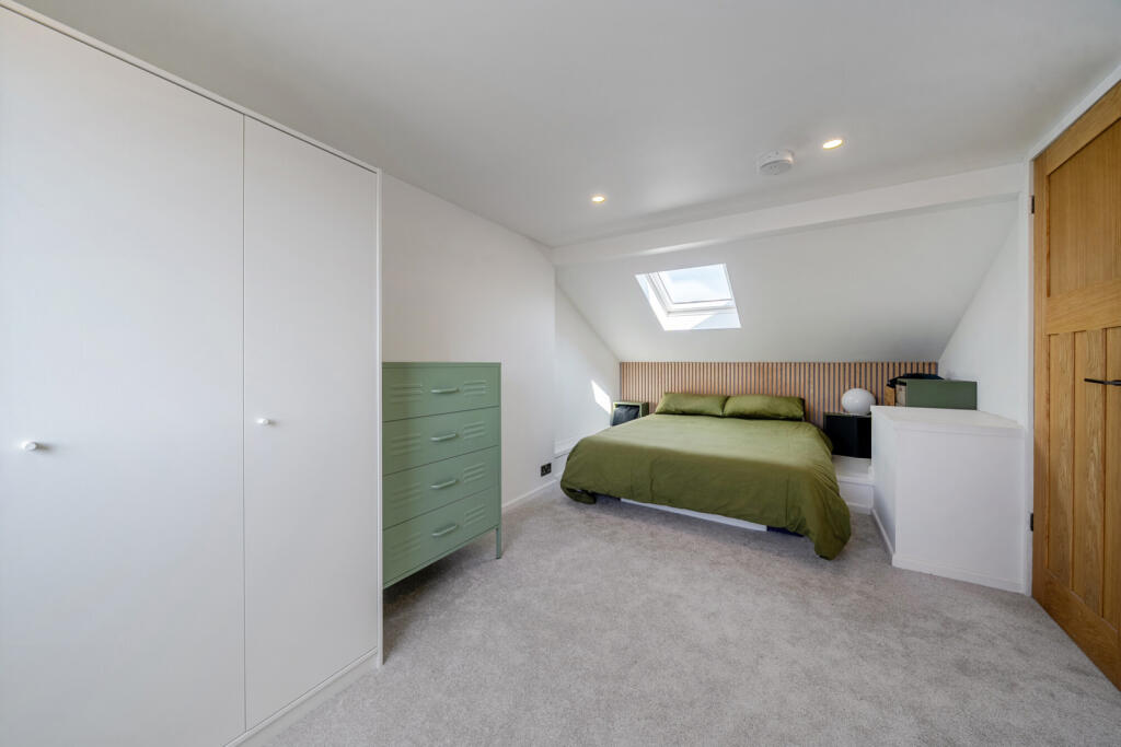 Waite Davies Road, Lee - View 5