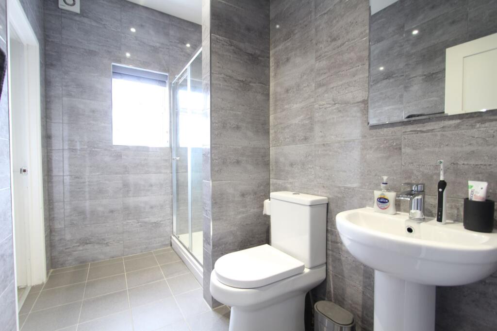 Apartment in Sheffield - View 3