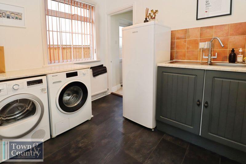 Albert Road, Brightlingsea CO7 - View 6