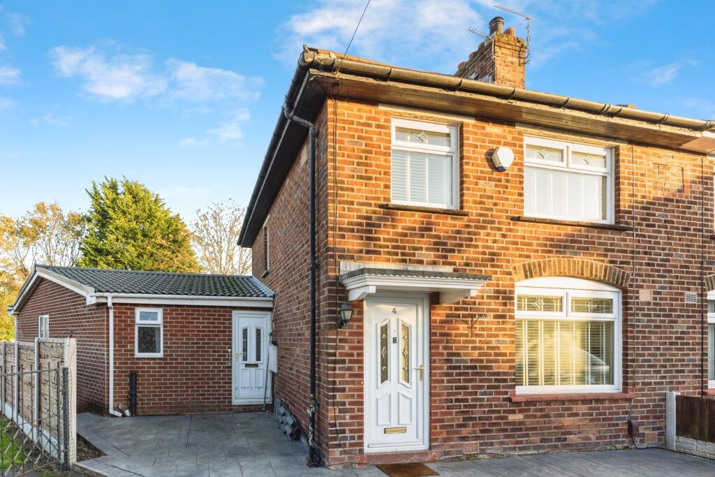 4-bed semi-detached on St. Lukes Avenue, Lowton, WA3, £325,000