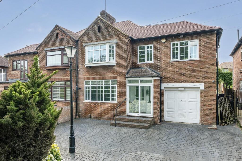 Main image of property: The Avenue, St. Pauls Cray, Orpington