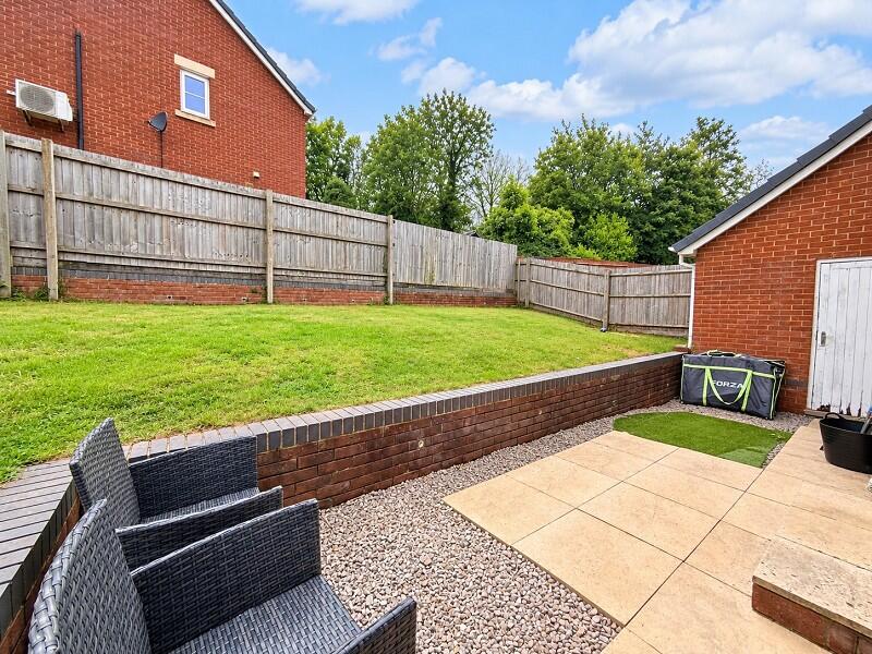 House in Cardiff, Llanharry - View 2