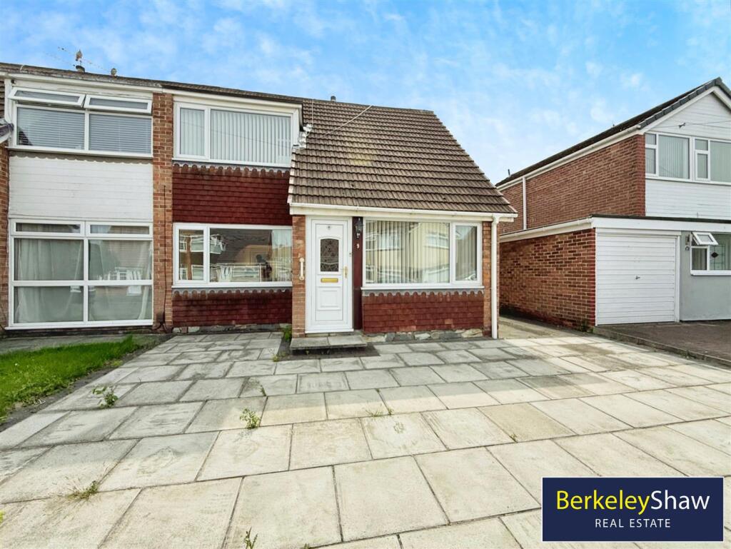 Main image of property: Meadow Lane, Maghull, Liverpool