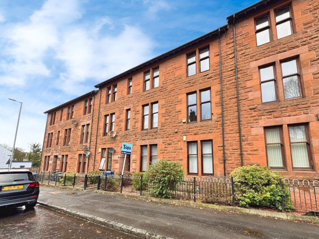 1-bed flat on Main Road, Elderslie, PA5, £52,500