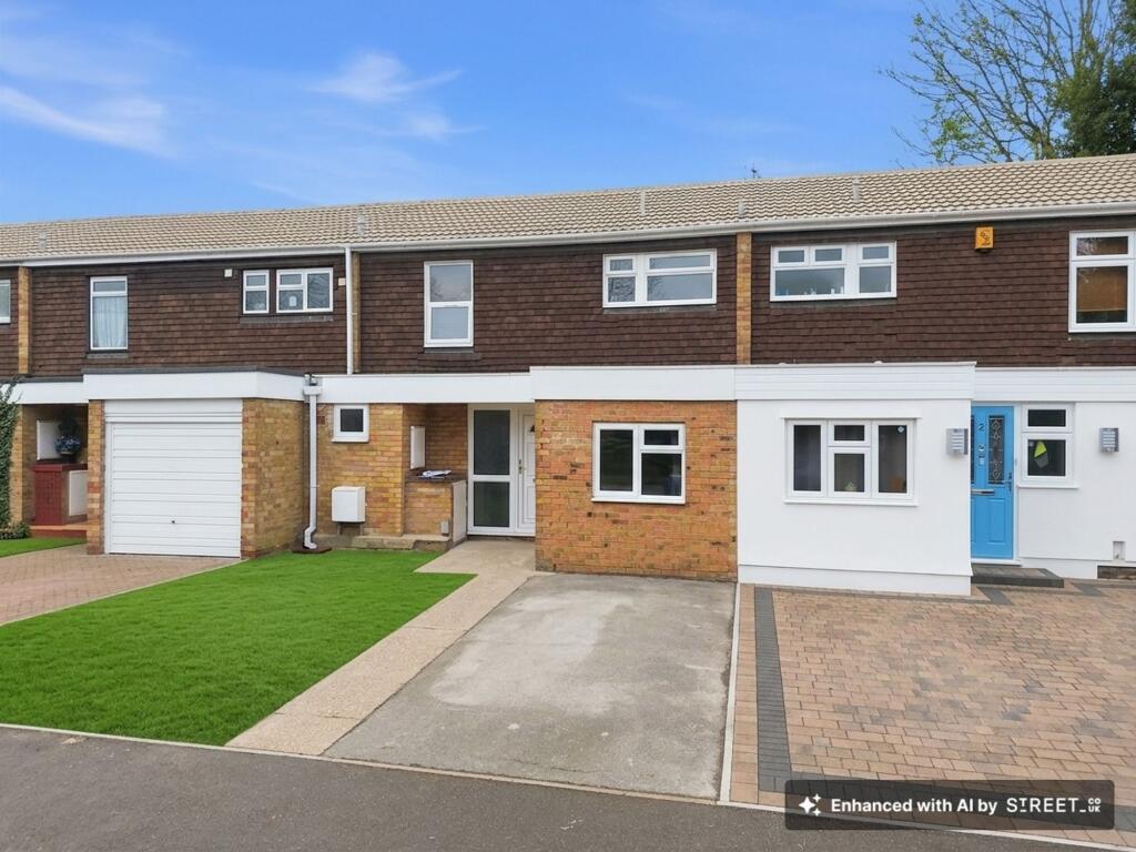 Main image of property: Manor Road, Romford, RM1