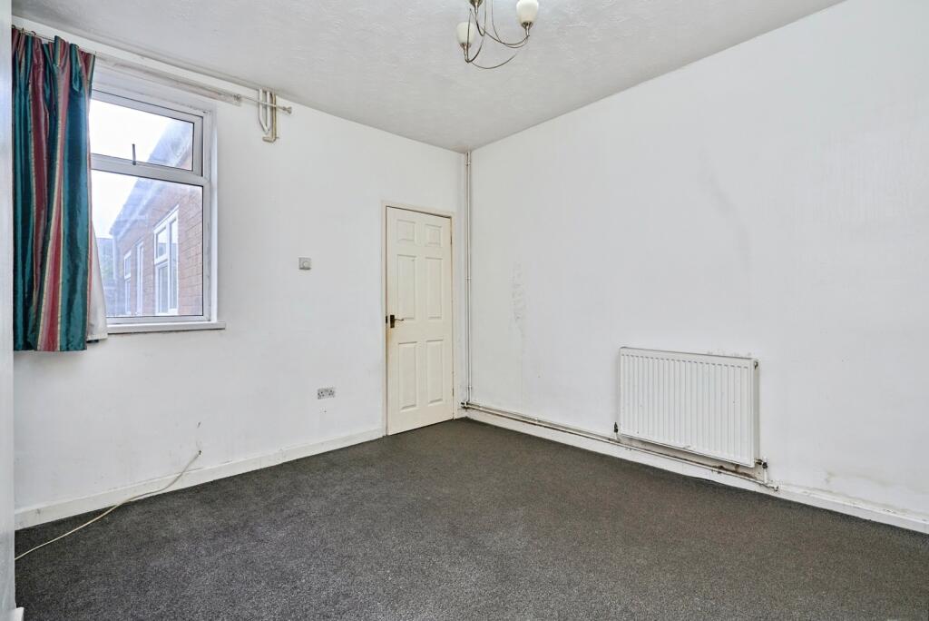 House in Wolverhampton, West Midlands - View 3