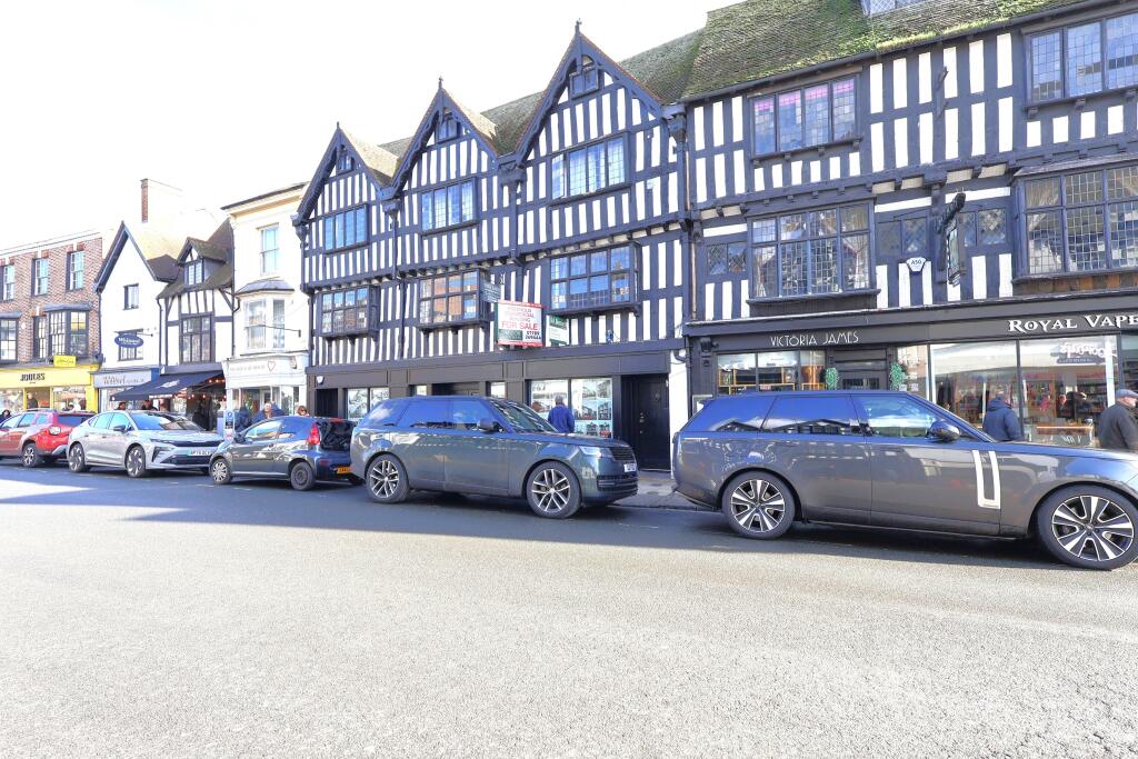 Main image of property: High Street, Central, Stratford-upon-Avon, CV37