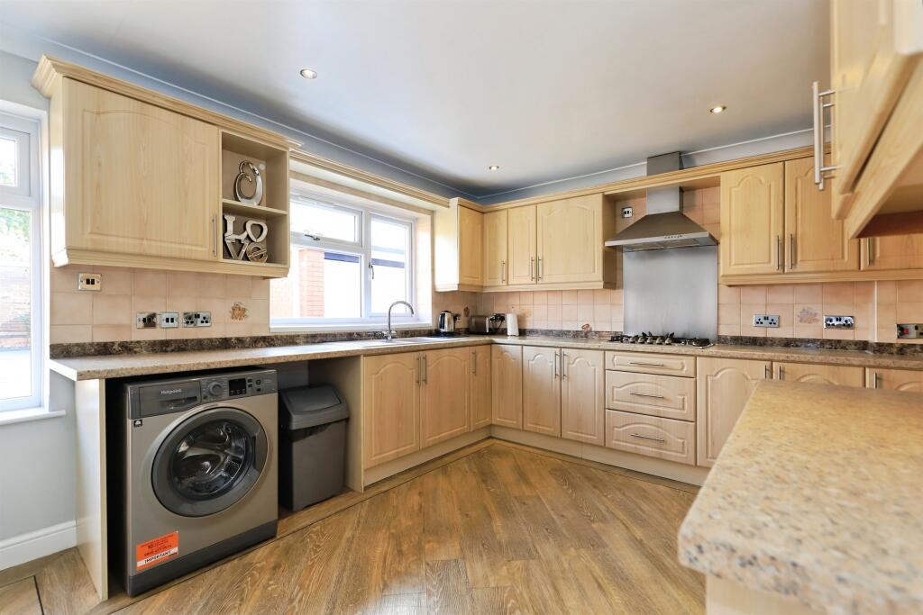 House in Wolverhampton, Tettenhall - More