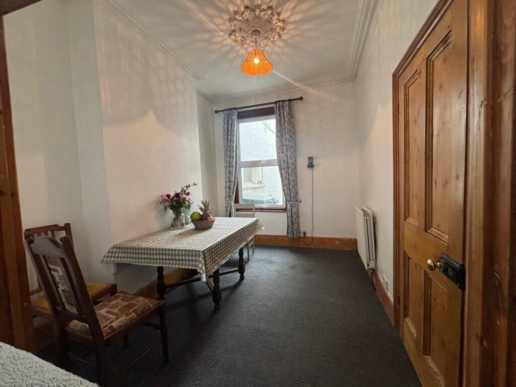 Queens Road - Bowes Park - London - N11 photo 3