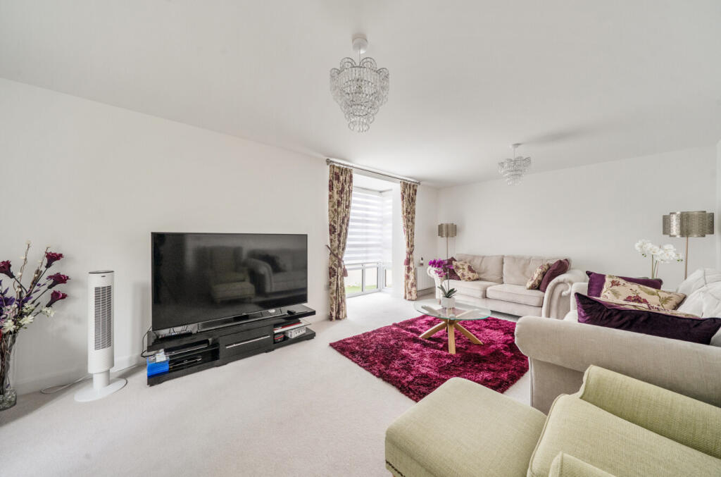 House in Wokingham, Montague Park - View 3