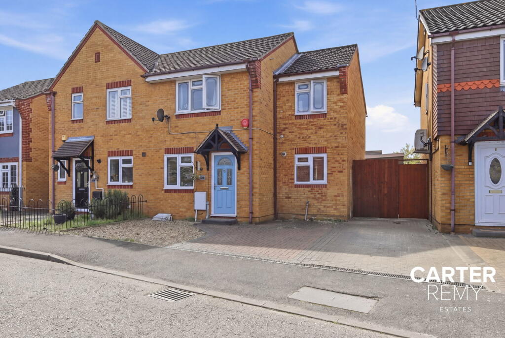 Main image of property: Dudley Close,Chafford Hundred,Grays,RM16 6NT