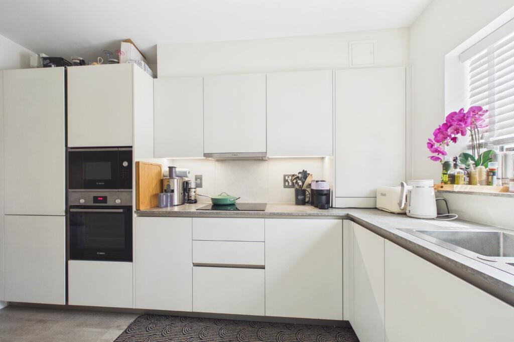 Woodward Lane, Warfield, Berkshire, RG42 - View 2