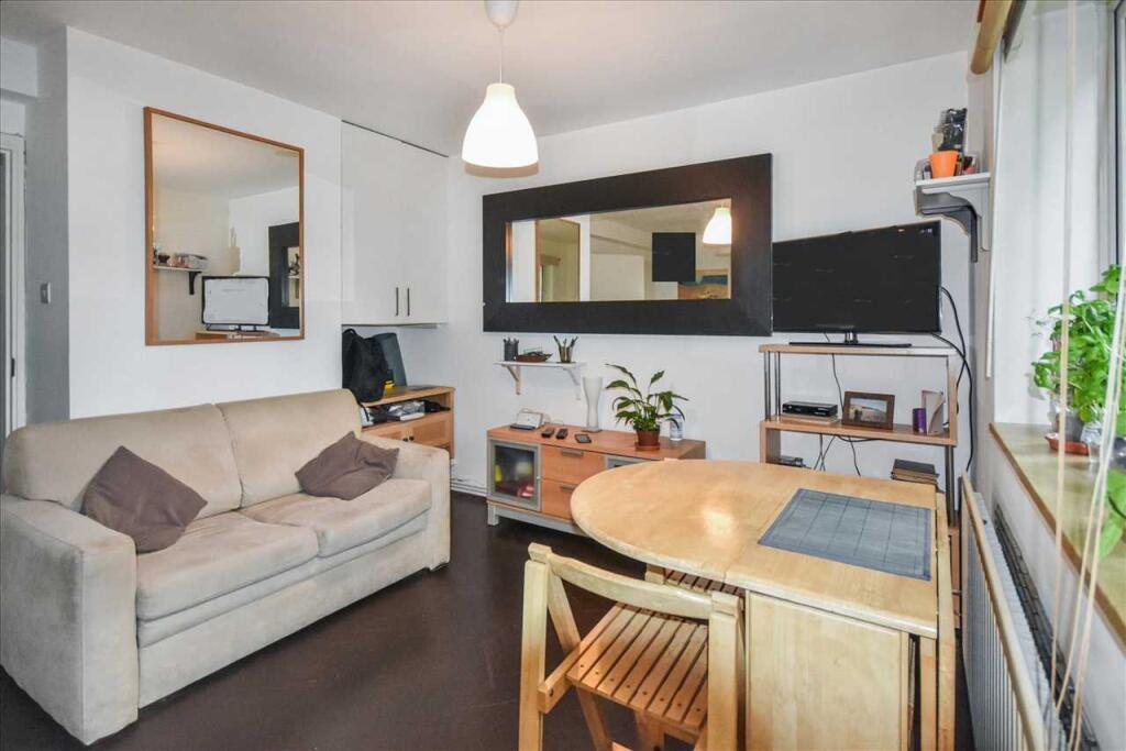 Main image of property: Edensor Gardens, Chiswick