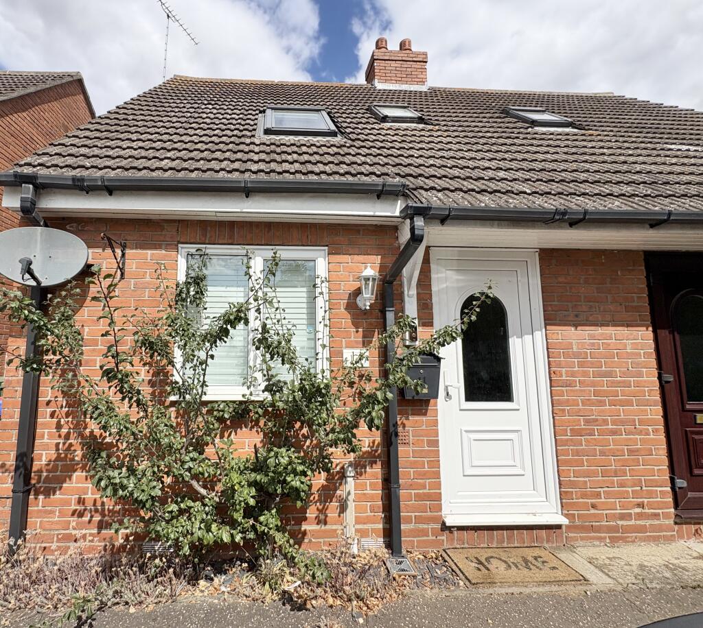 Main image of property: Green Close