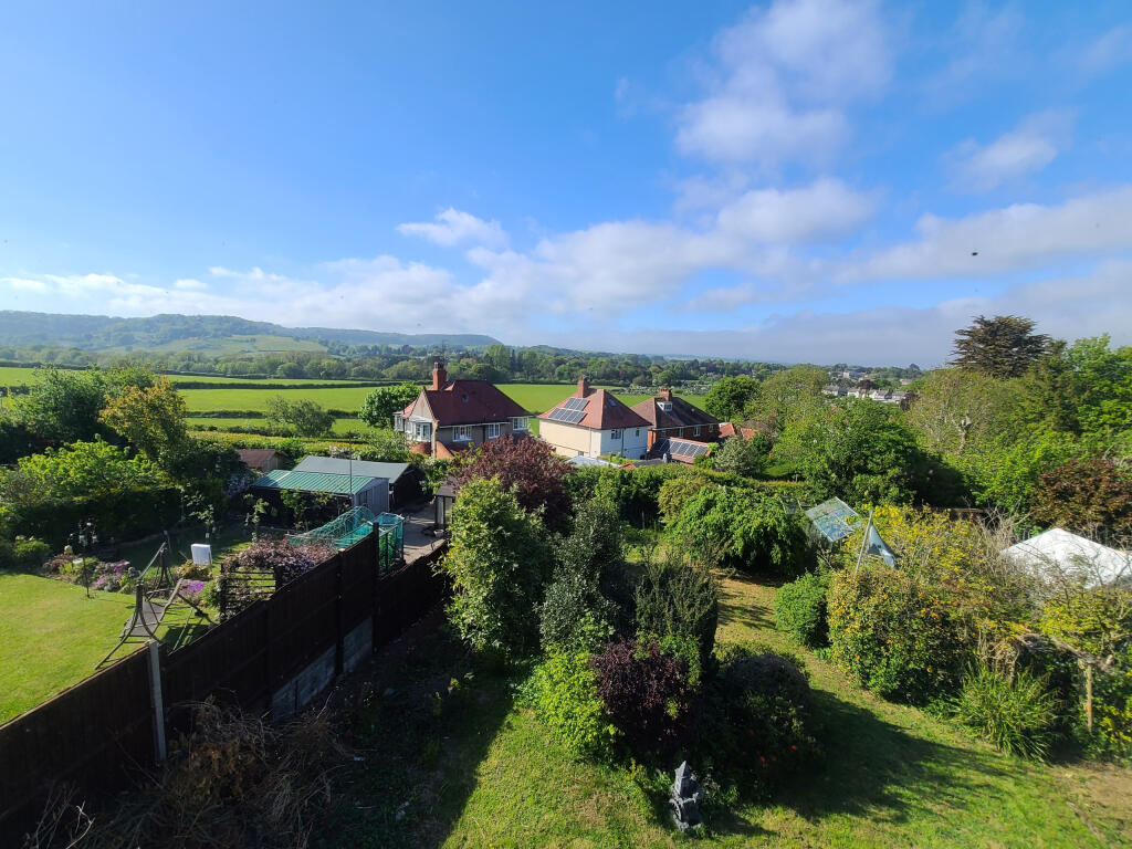 Red Scar Drive, Newby, Scarborough, North Yorkshire photo 2