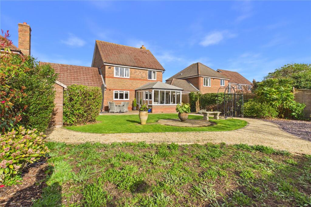 Swan Drive, Aldermaston, Reading, RG7 photo 4