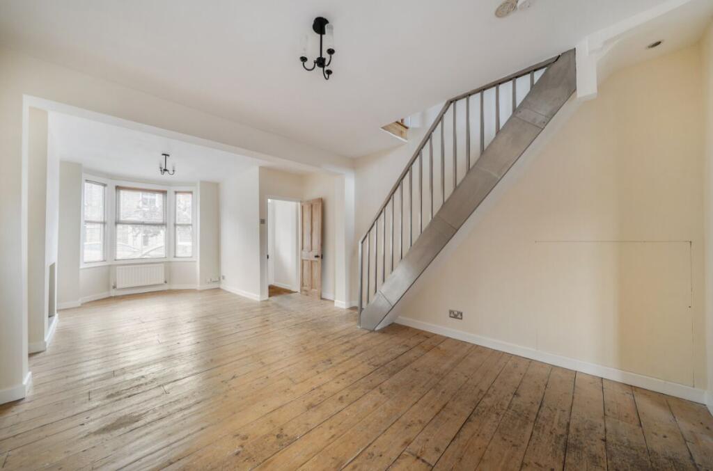 House in Bedford, Castle - View 2