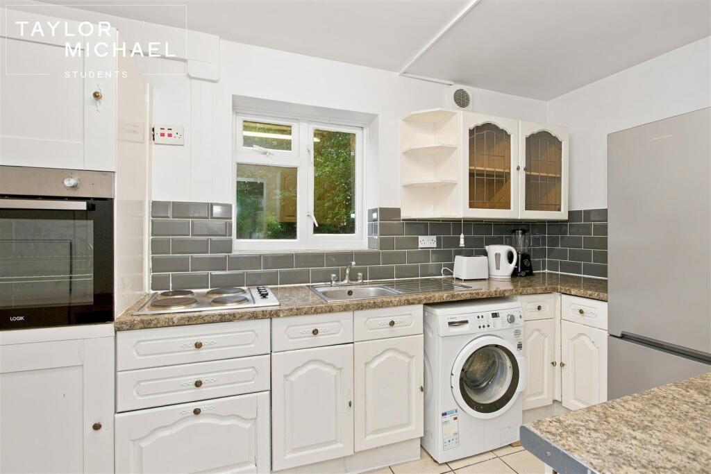 House in Brighton, Bevendean - View 4