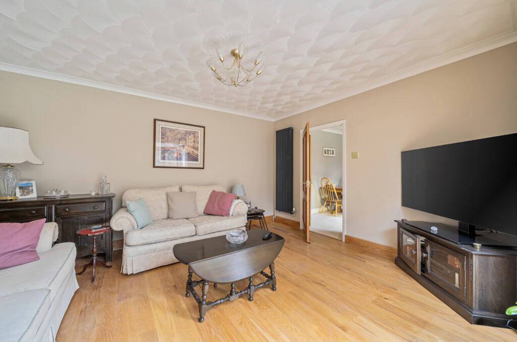 Oak Drive, Burghfield Common, Reading, Berkshire, RG7 - More