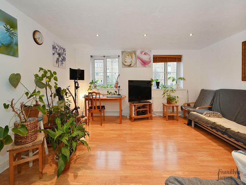 Main image of property: Mast House Terrace, Isle of Dogs, E14