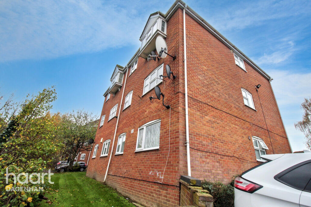 Main image of property: Butteridges Close, DAGENHAM