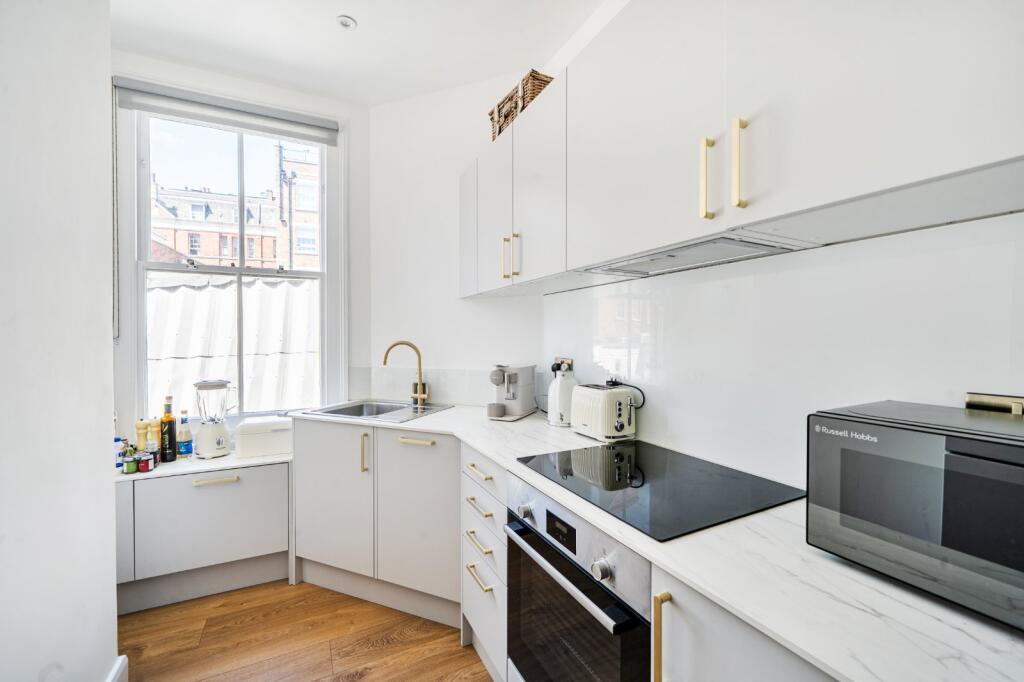 Village Mount, Perrins Court, London, NW3 photo 3