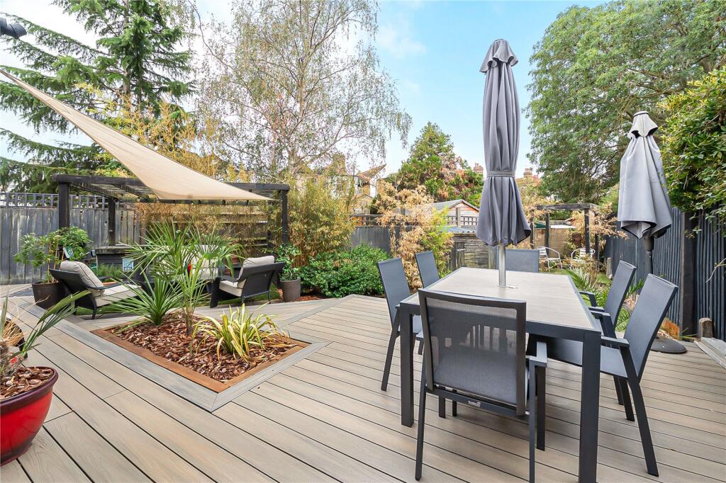 House in Twickenham - View 4
