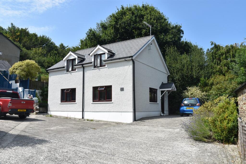 Main image of property: Ffynnon Wen, St Dogmaels